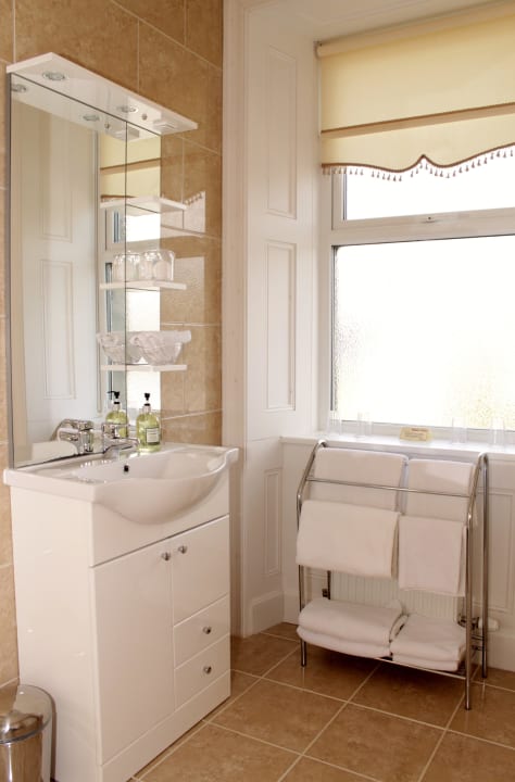 Bathroom Atholl Villa Guest House