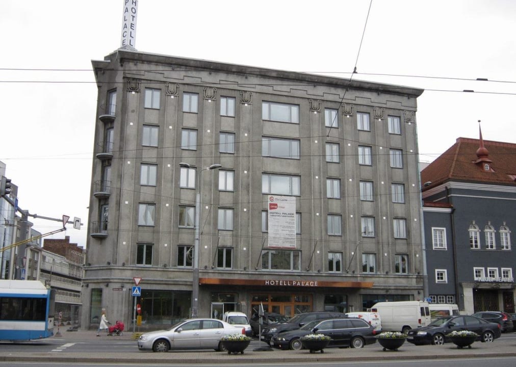 Under renovation Palace Hotel Tallinn, a member of Radisson Individuals