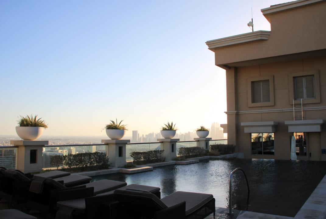 Pool auf dem Hoteldach Hotel Sheraton Dubai Mall Of The Emirates