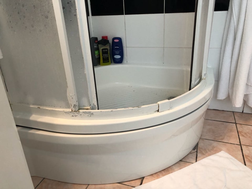 Dusche  Hotel Atol Resort