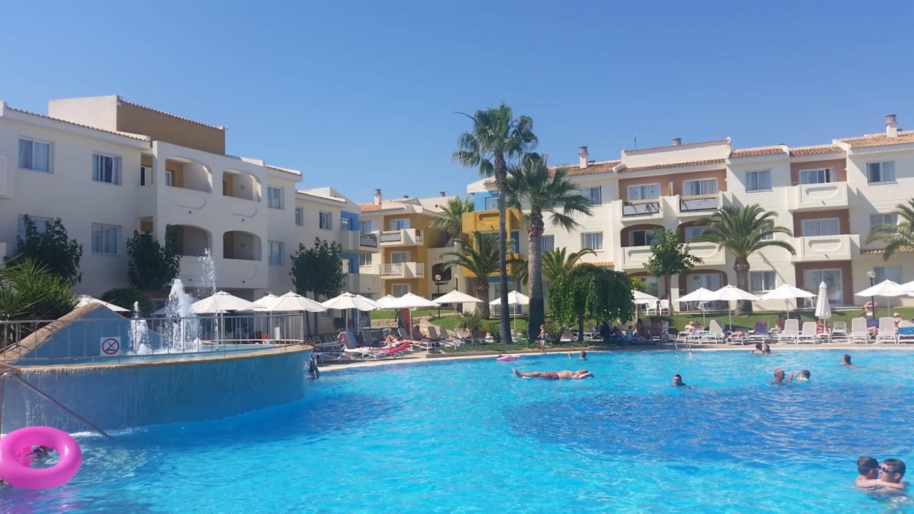 Pool blau punta reina