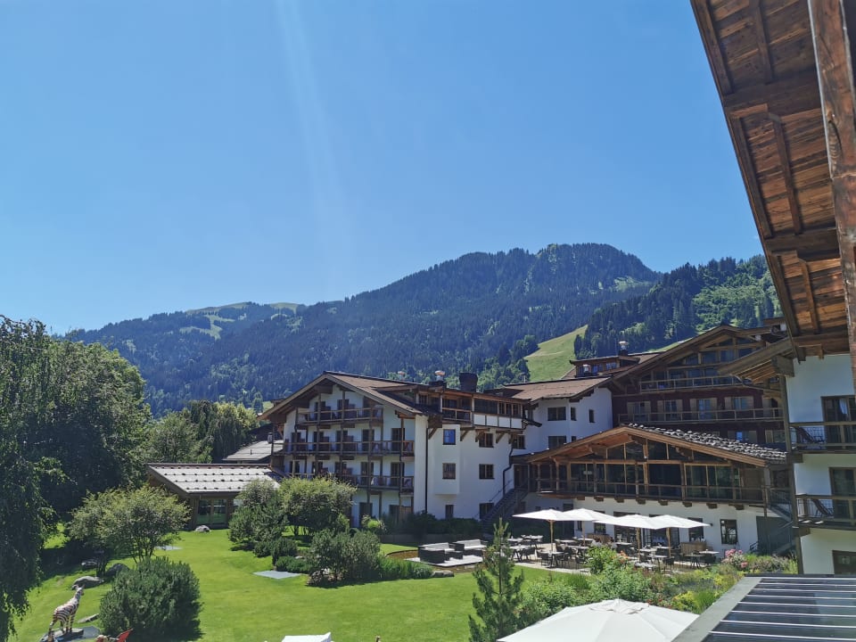 Ausblick Hotel Kitzhof Mountain Design Resort