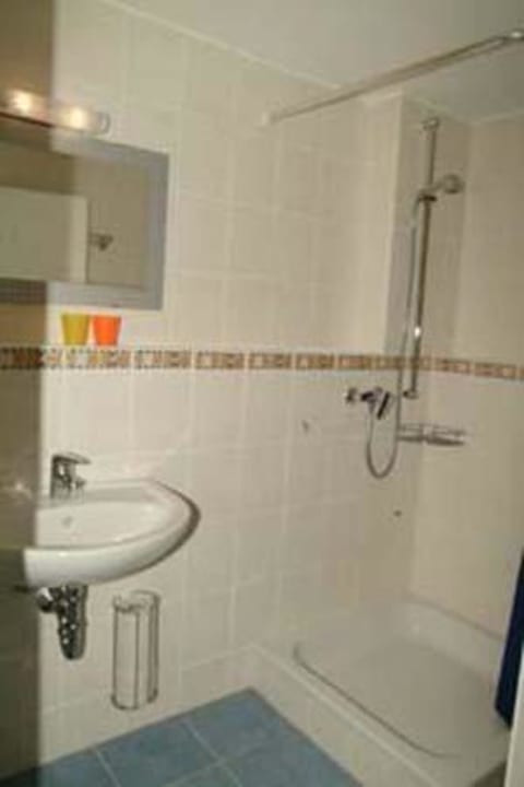 Badezimmer - Zimmer 5 Pension Bella Vista