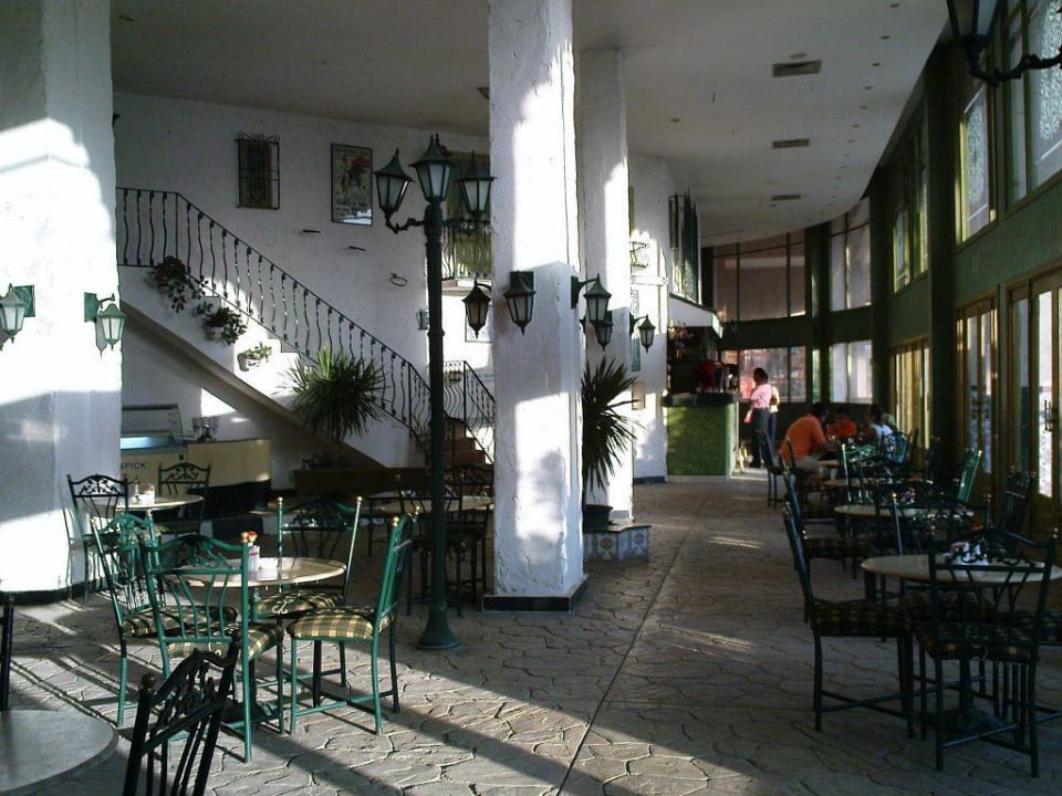 Barek w hotelu po prawej od głownego wejscia Sunny Days Palma De Mirette Resort & Spa