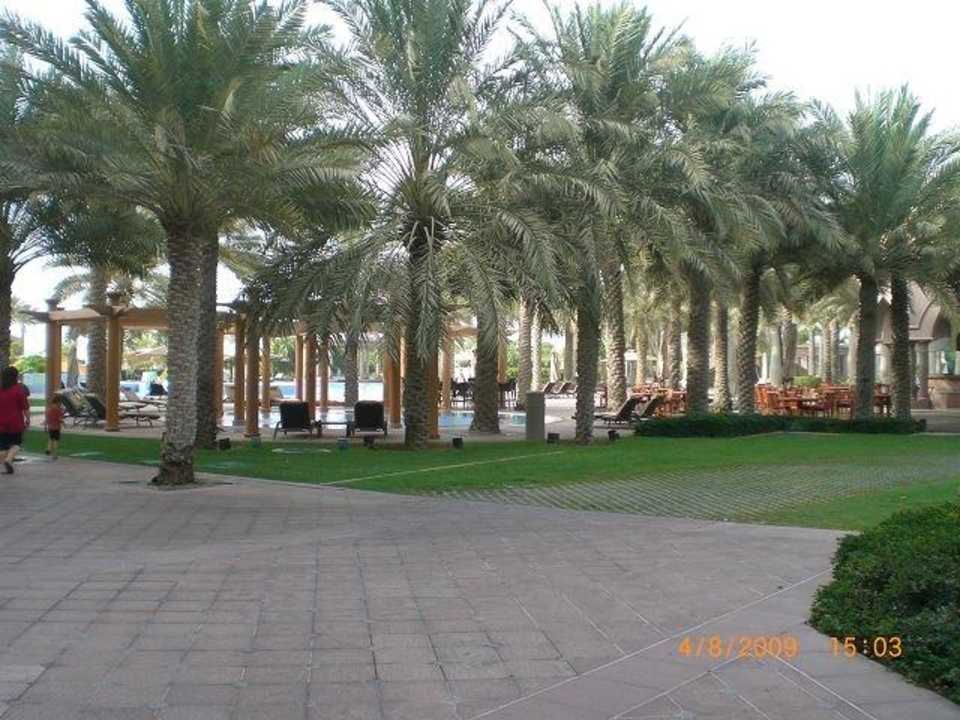 Pool Emirates Palace Mandarin Oriental