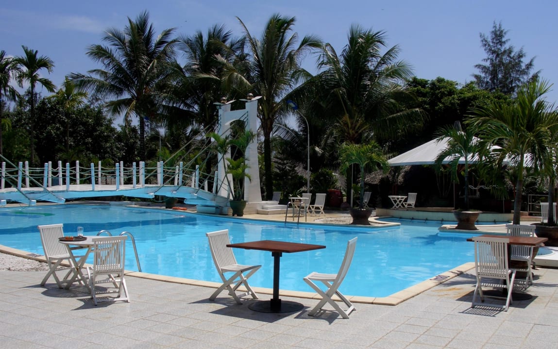 Poolansicht Hotel Sasco Blue Lagoon Resort