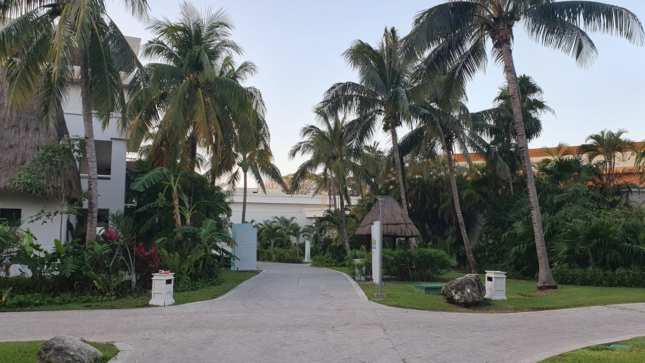 Gartenanlage Bahia Principe Grand Tulum