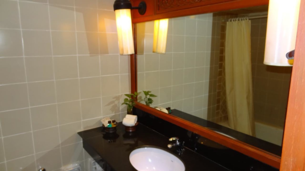 Bad Hotel The Imperial Mae Ping