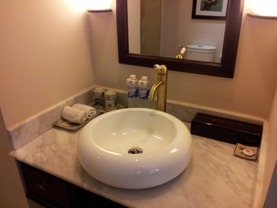 Bad Hotel Little Hoi An Boutique