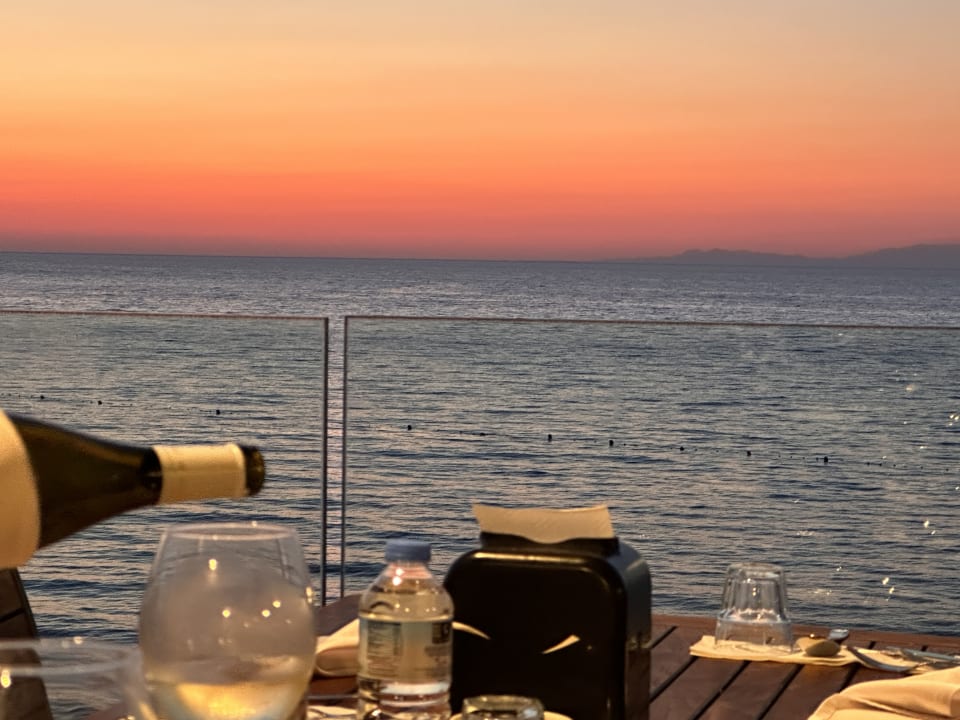 Gastro Acapulco Beach Club & Resort