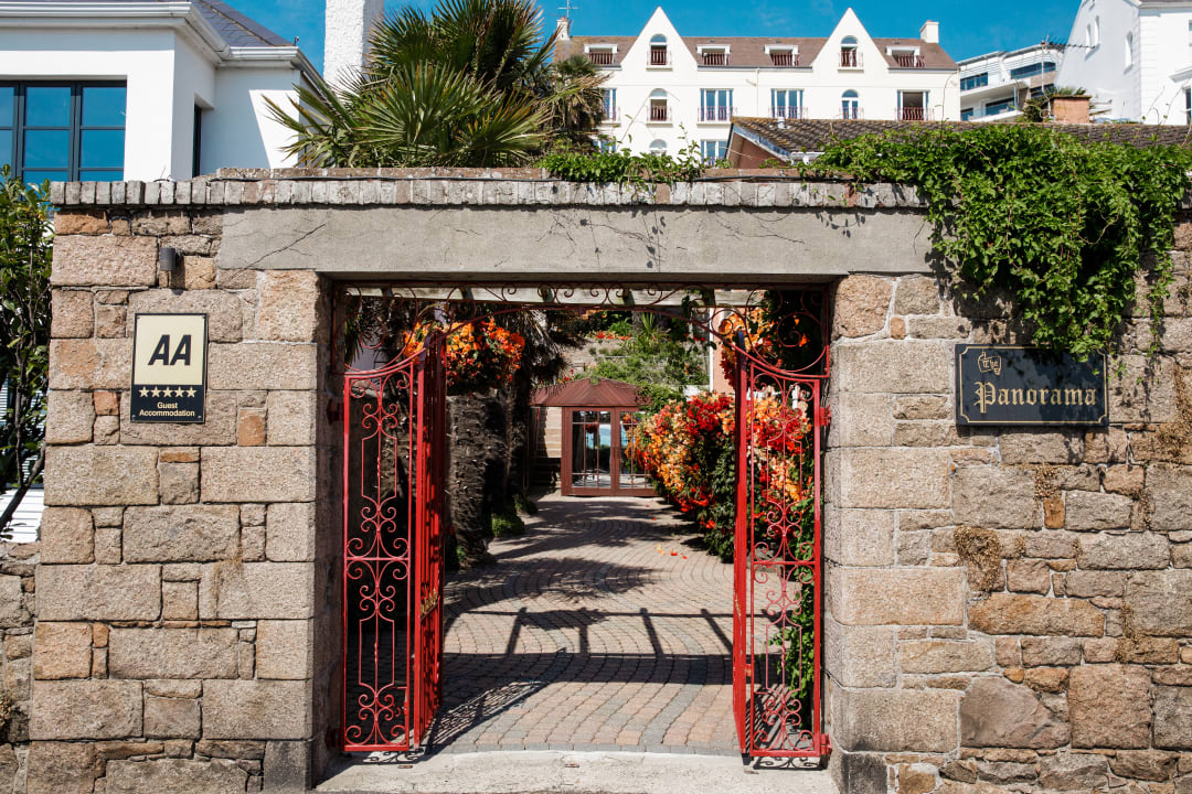 Außenansicht Panorama Guest House