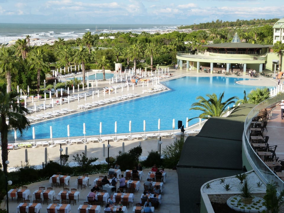 Blick vom Hauptgebäude VONRESORT Golden Coast