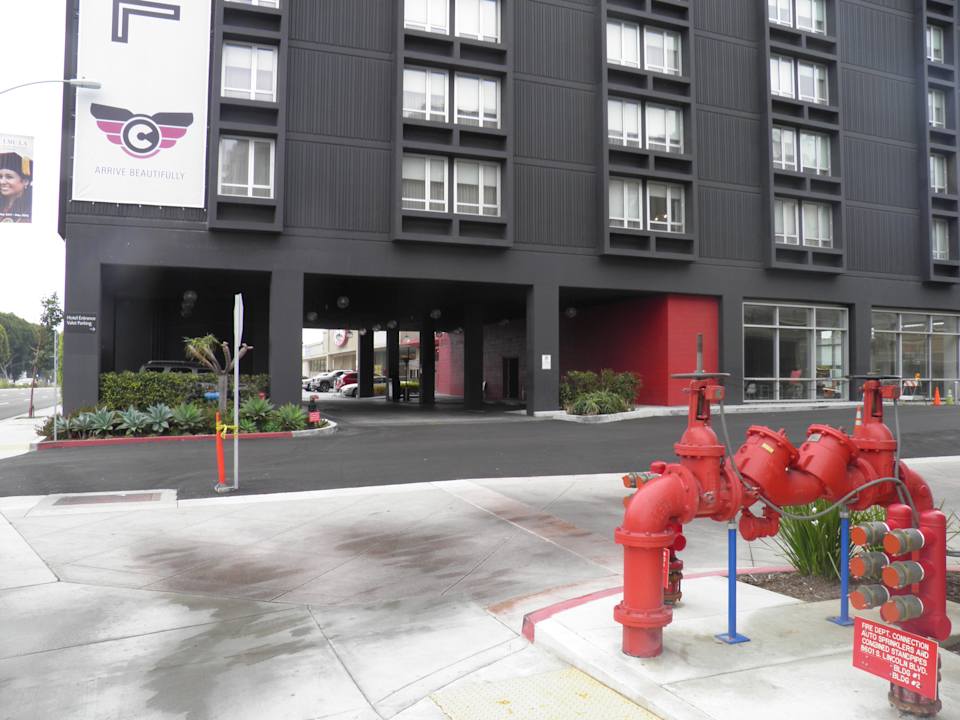 Außenansicht Custom Hotel