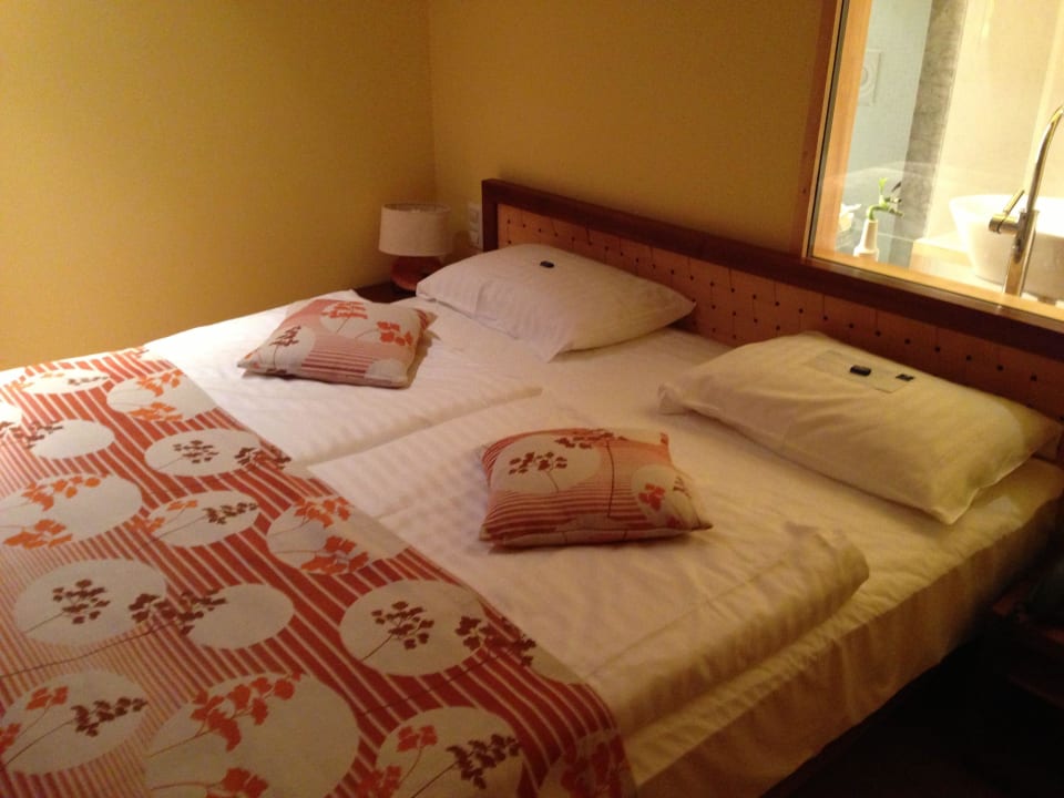 Double bed Falkensteiner Hotel Adriana