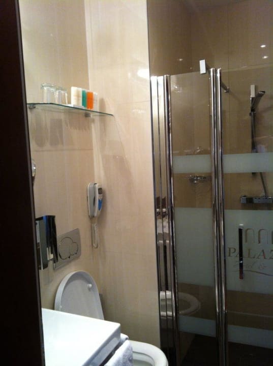 Bad mit Dusche BO Hotel Palazzo