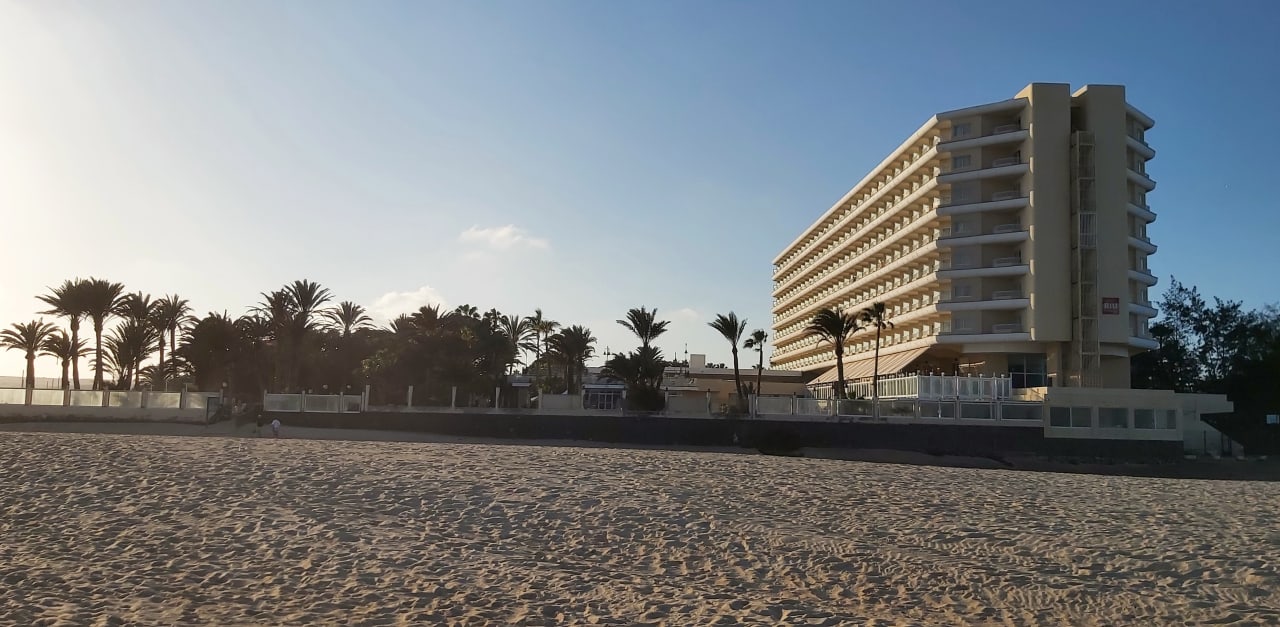 Außenansicht Hotel Riu Oliva Beach - Hotel