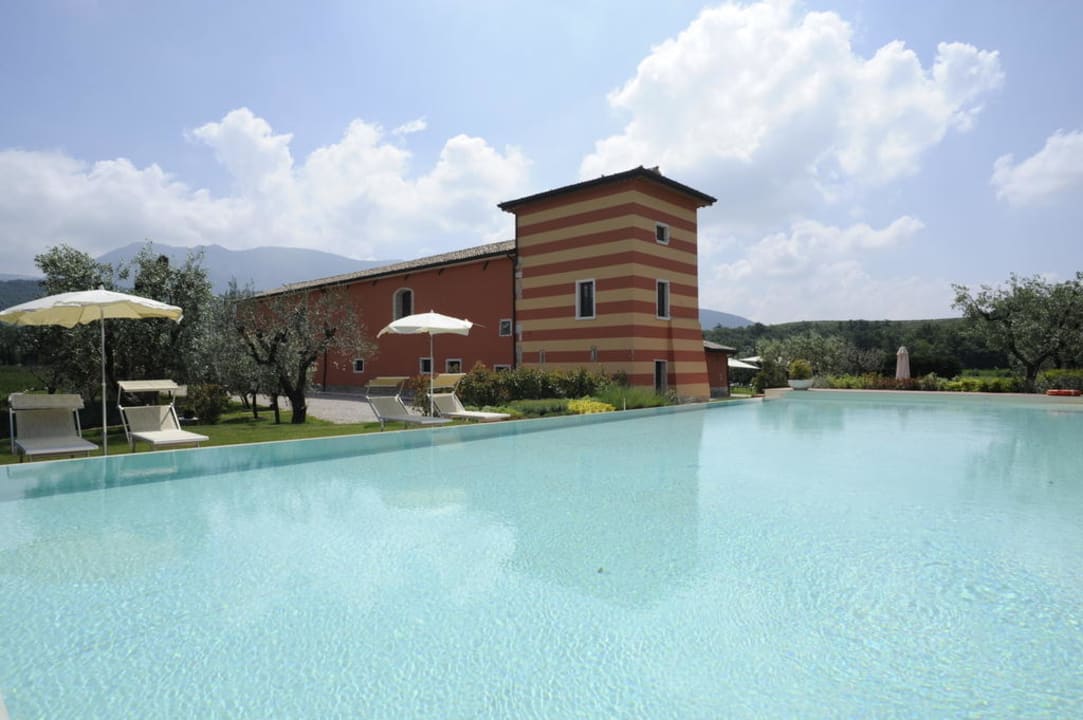 Piscina Tenuta La Presa