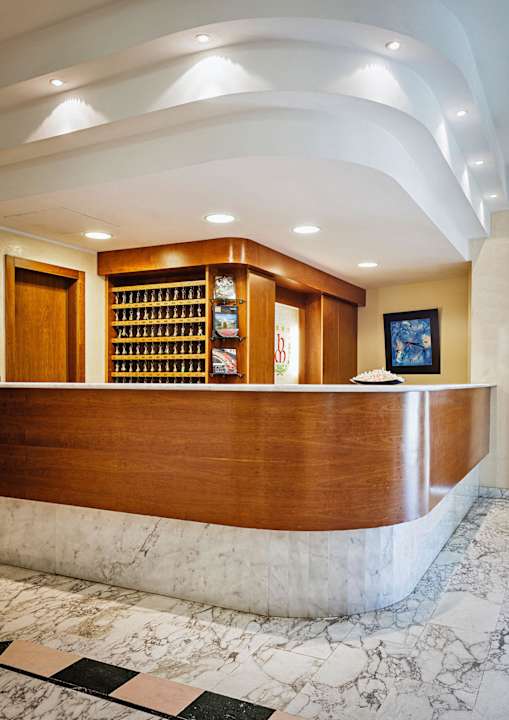 Entrance Hotel Marengo