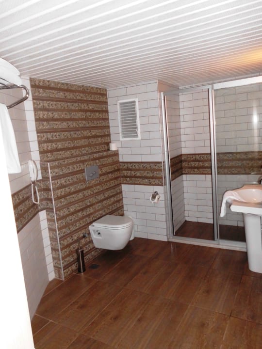 Bad Club Turtas Beach Hotel