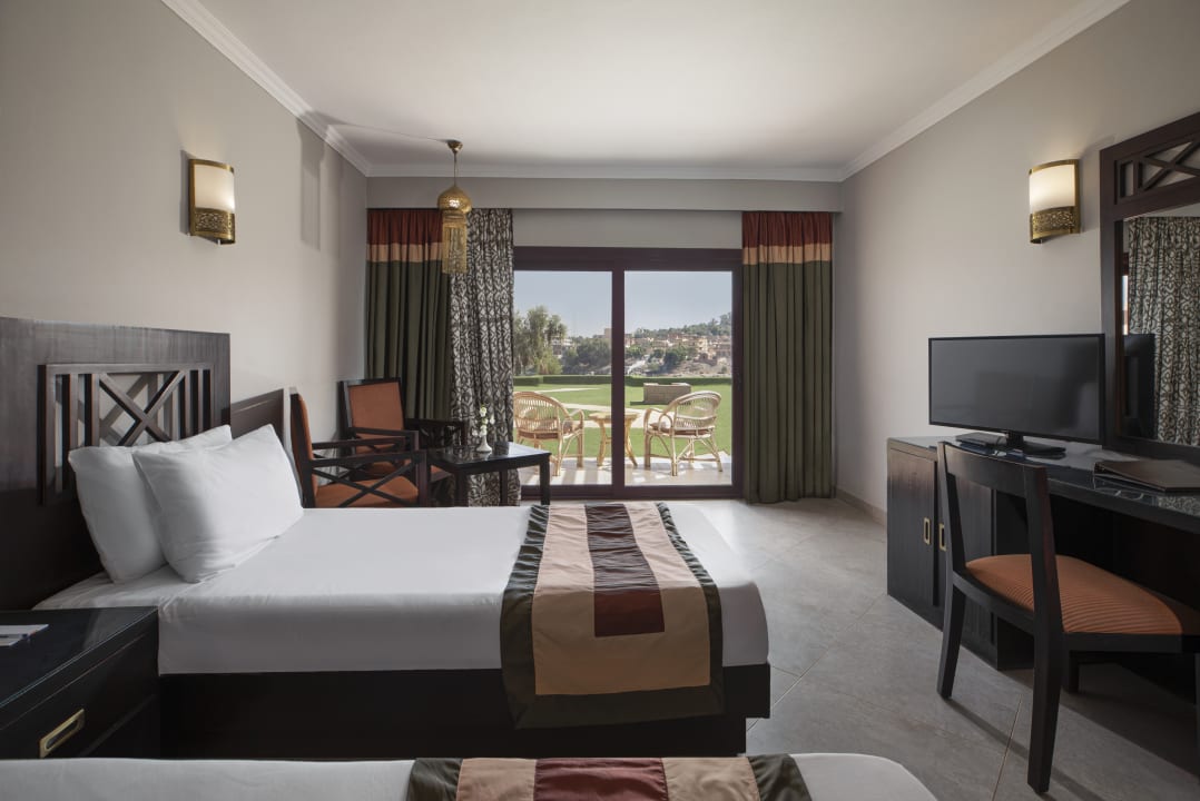 Zimmer Pyramisa Island Hotel Aswan