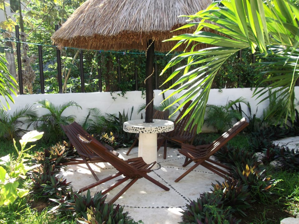 Ruheecke im Garten Hotel Maya Bric