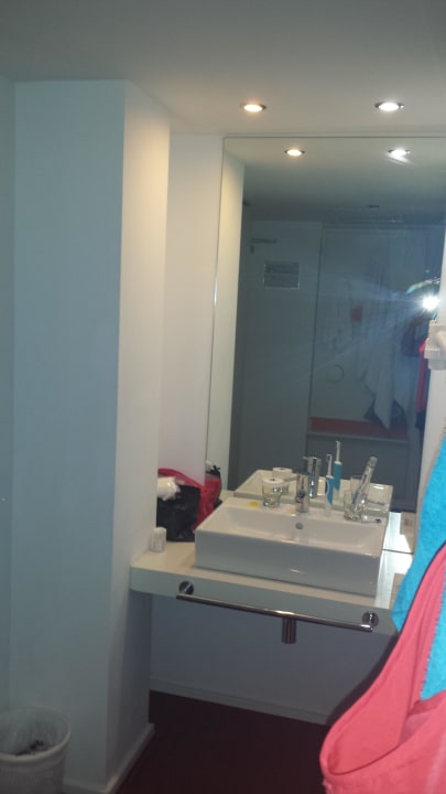 Salle de bain Iberostar Waves Bahia de Palma