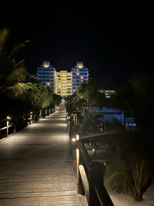 Außenansicht Hotel Riu Jambo