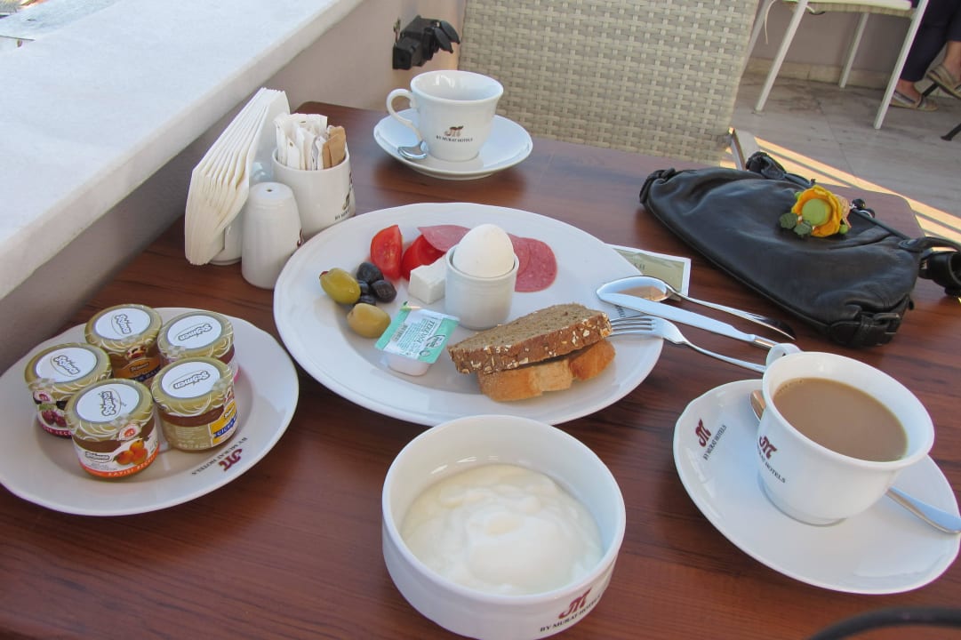 Завтрак By Murat Galata  Hotel