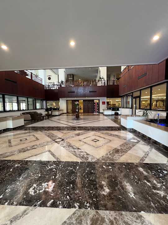 Lobby Steigenberger Aqua Magic