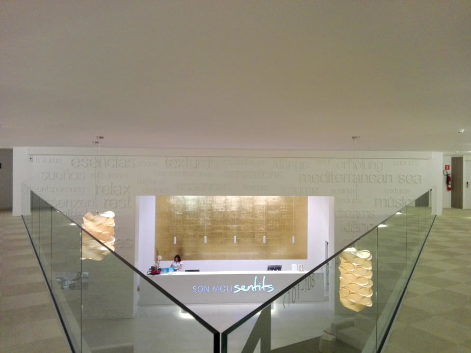 Blick von 1.OG zum EG Rezeption Son Moll Sentits Hotel & Spa