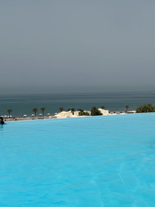 Pool The Cove Rotana Resort