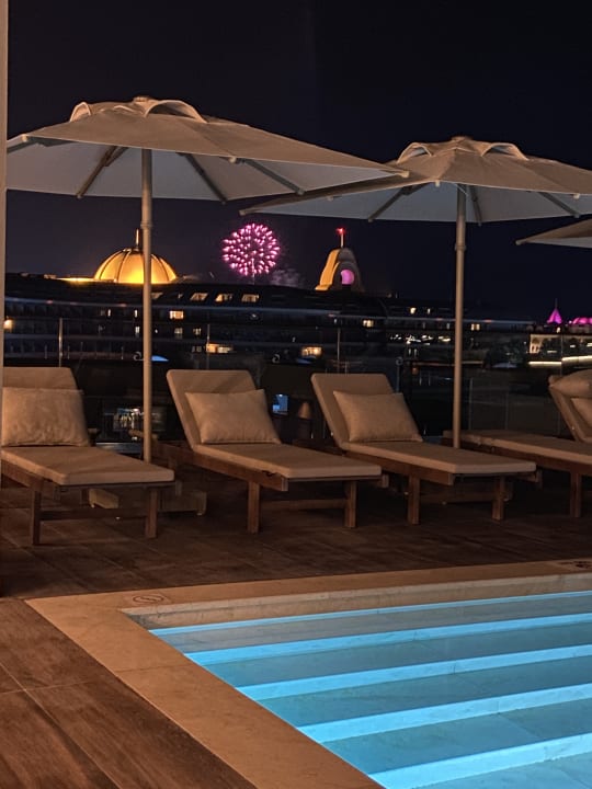 Pool Jacaranda Luxury Resort