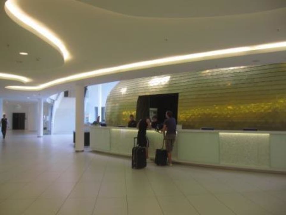 Rezeption Vienna House by Wyndham Andel's Berlin