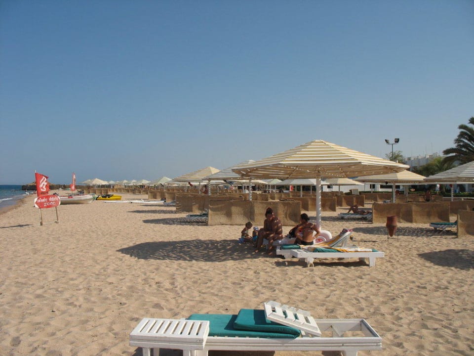 Strand Menaville Safaga