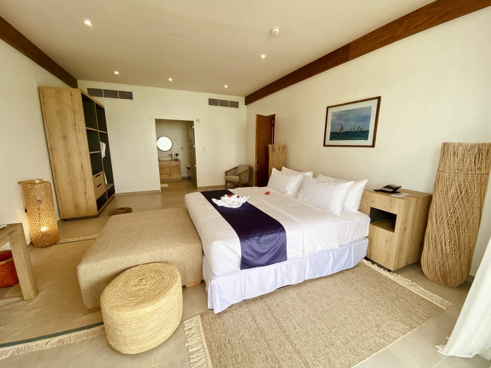 Zimmer Le Mersenne Zanzibar, Autograph Collection