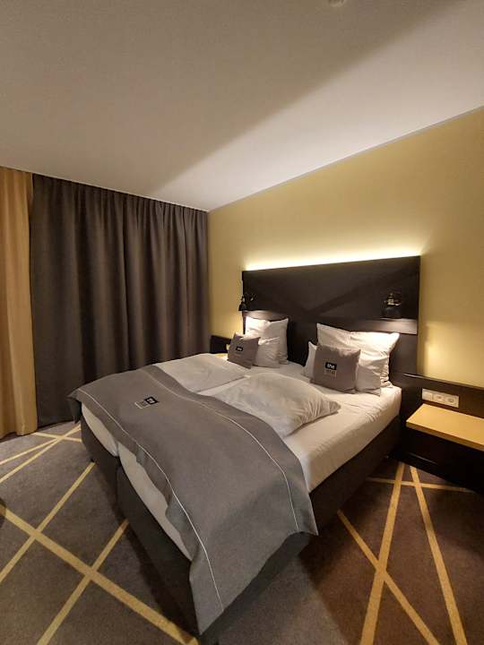 Zimmer Holiday Inn - the niu, Fury Aschheim Messe