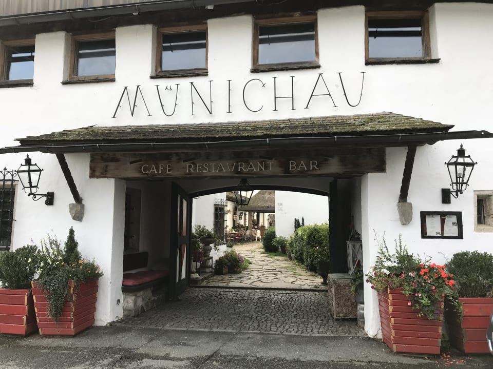 Lobby Schloss Münichau