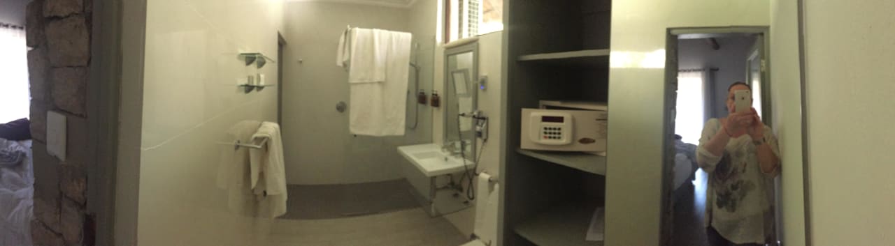 Bad Mokuti Etosha Lodge