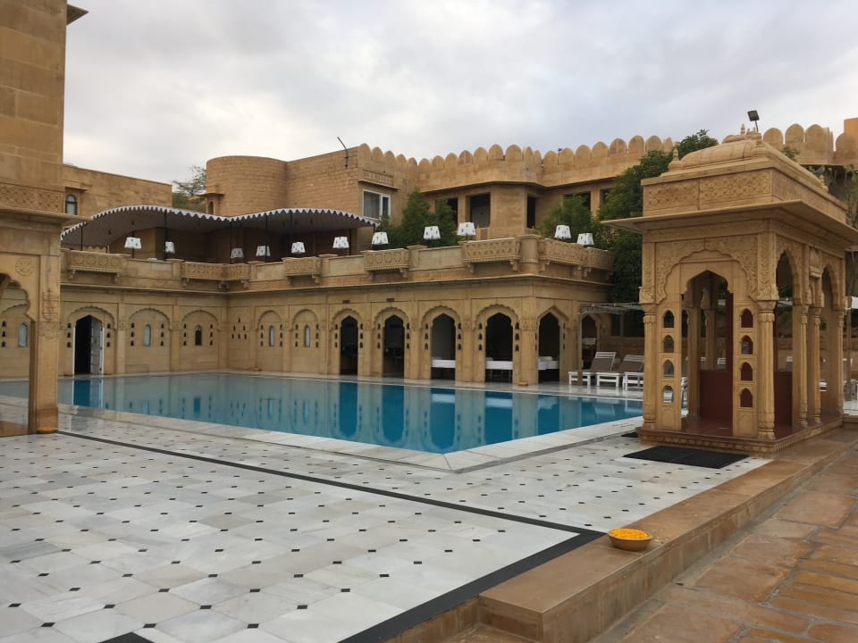 Pool Hotel Rang Mahal