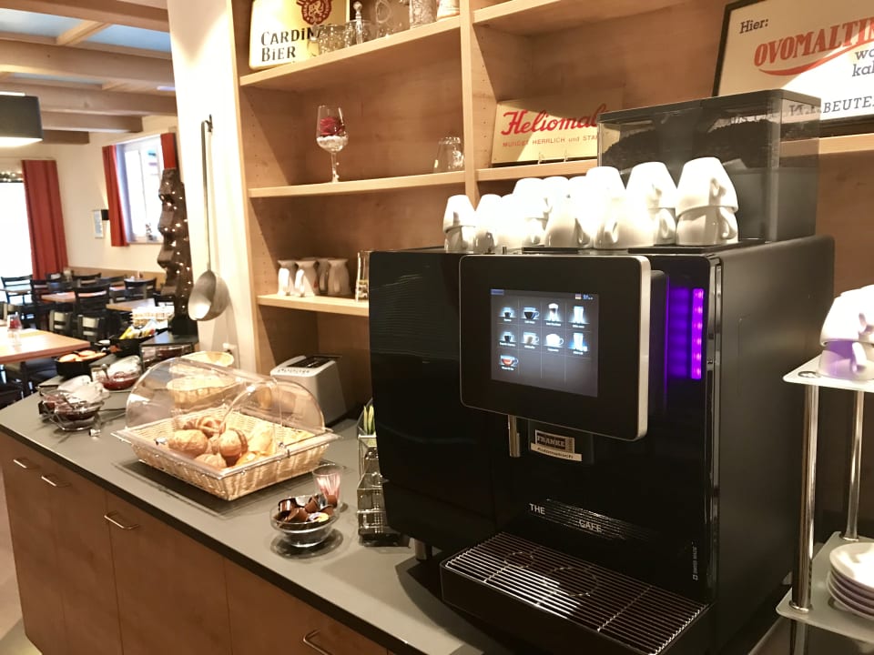 Schönes Angebot und tolle Kaffeemaschine  Hotel Jardin Bern