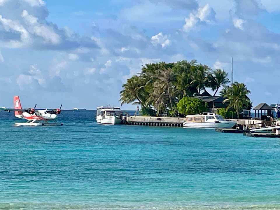 Strand Kuredu Island Resort & Spa