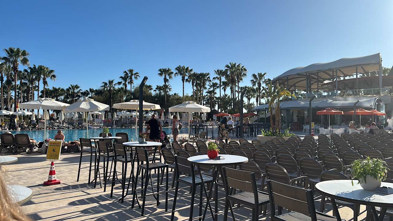 Pool VONRESORT Golden Coast