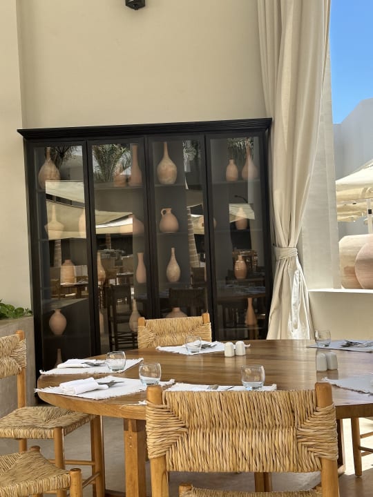 Gastro Serry Beach Resort