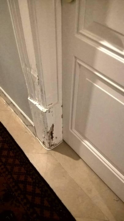 Verschimmeltes und feuchtes Türrahmen Quinta de Sao Tadeu by Casa das Campainhas