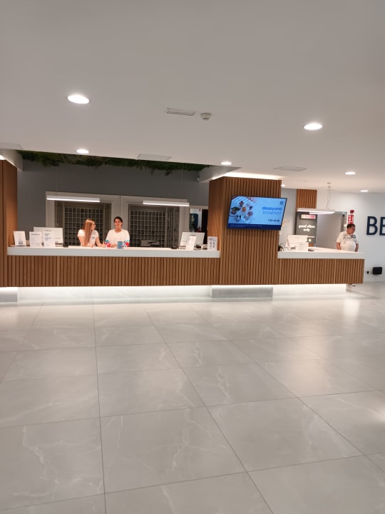 Lobby Hotel Vibra Beverly Playa