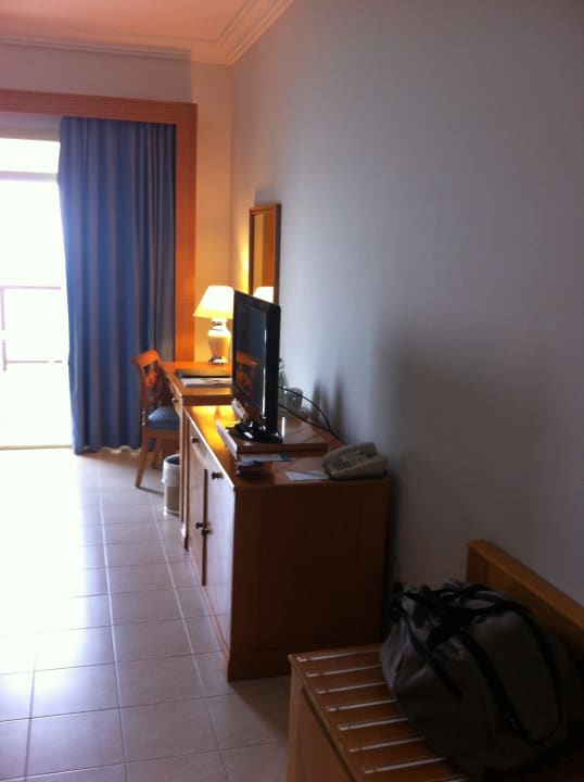 Sideboard mit TV Hotel Atana Khasab