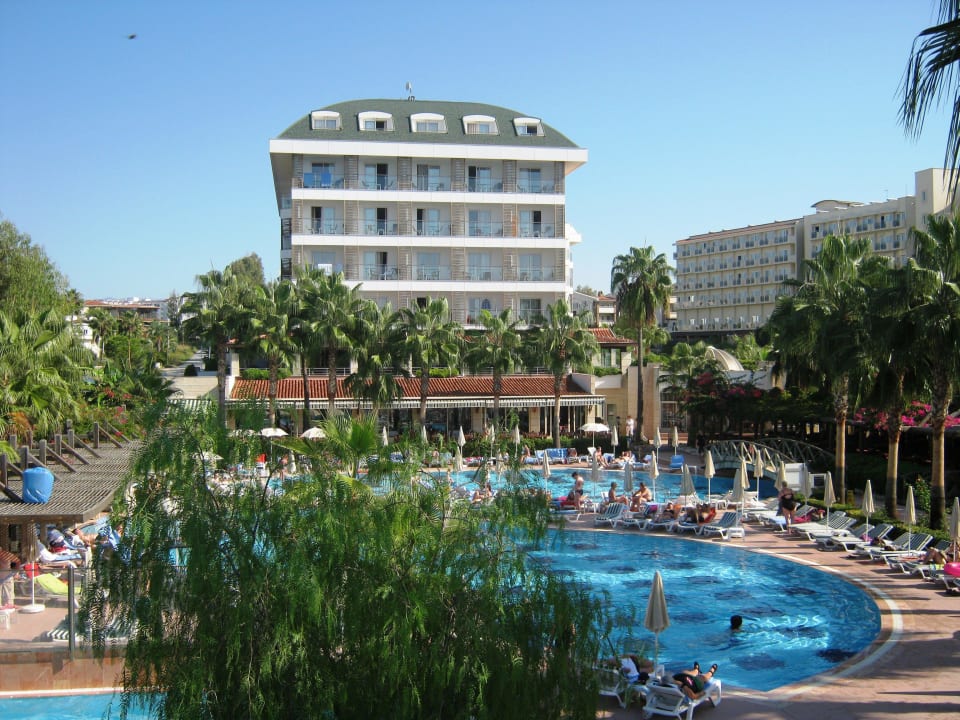 Poolanlage und Haupthaus Trendy Palm Beach (Adults Only, 16+)