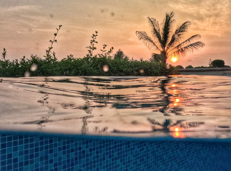 Pool Wyndham Garden Salalah Mirbat