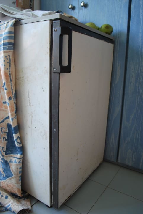 Lodówka BJ Apartamentos Club Sa Coma