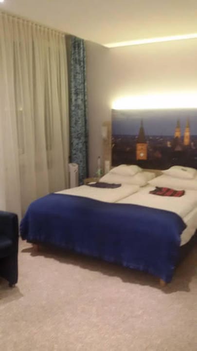 Schönes großes Zimmer Ringhotel Loew's Merkur